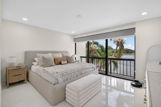 804 Bridgewood Place, Boca Raton, FL 33434