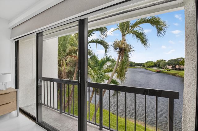804 Bridgewood Place, Boca Raton, FL 33434
