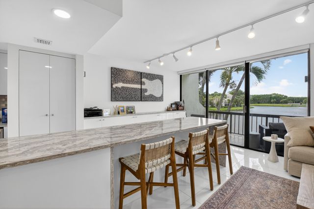804 Bridgewood Place, Boca Raton, FL 33434