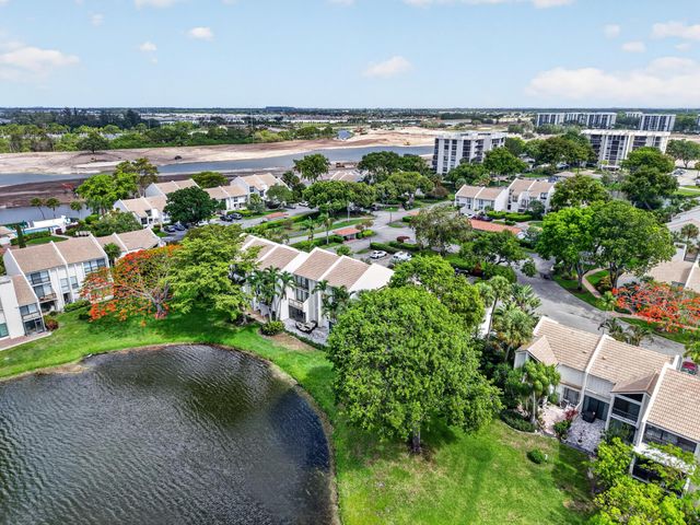 804 Bridgewood Place, Boca Raton, FL 33434
