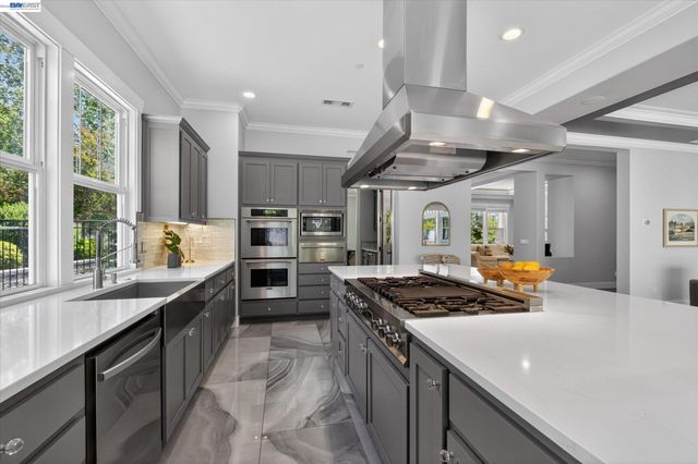 932 Hansen Rd, Livermore, CA 94550