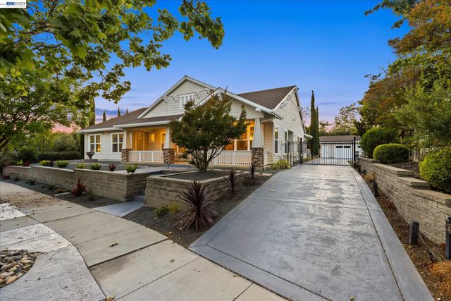 932 Hansen Rd, Livermore, CA 94550