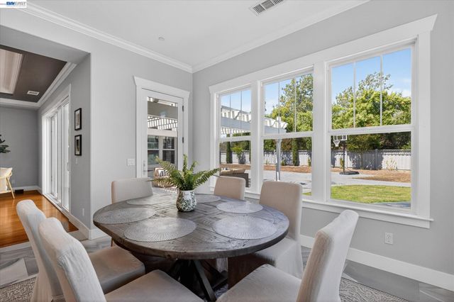 932 Hansen Rd, Livermore, CA 94550