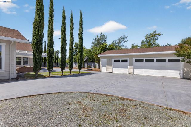 932 Hansen Rd, Livermore, CA 94550