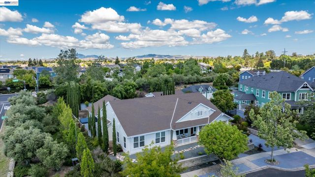932 Hansen Rd, Livermore, CA 94550