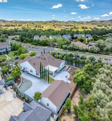 932 Hansen Rd, Livermore, CA 94550