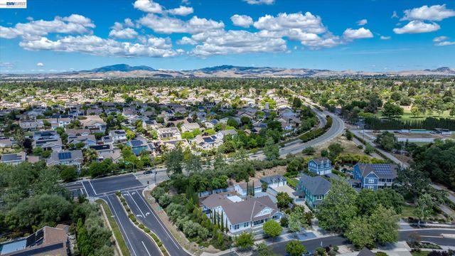 932 Hansen Rd, Livermore, CA 94550