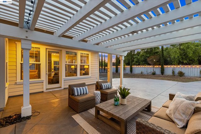 932 Hansen Rd, Livermore, CA 94550