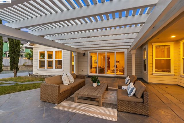 932 Hansen Rd, Livermore, CA 94550