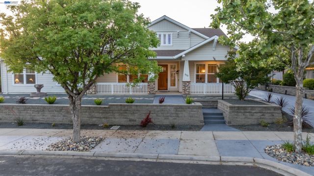 932 Hansen Rd, Livermore, CA 94550
