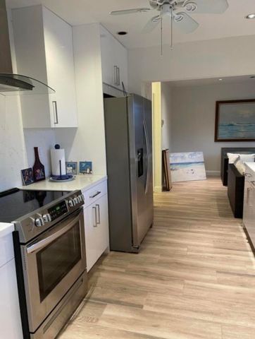 823 Forsyth Street, Boca Raton, FL 33487