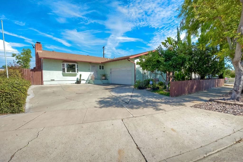 587 Wayne, El Cajon, CA 92021 — exterior
