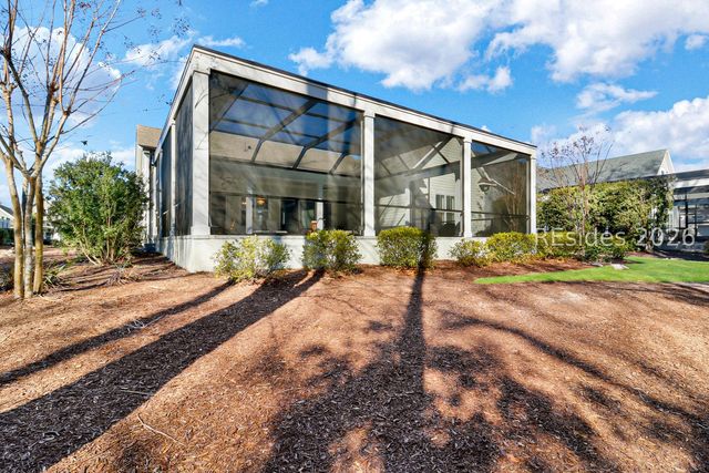 469 Flatwater Dr, Bluffton, SC 29910