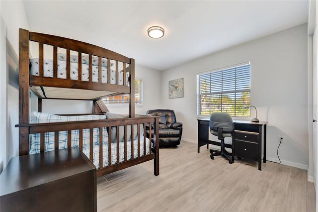 2916 WOODCREST DRIVE, Sarasota, FL 34239