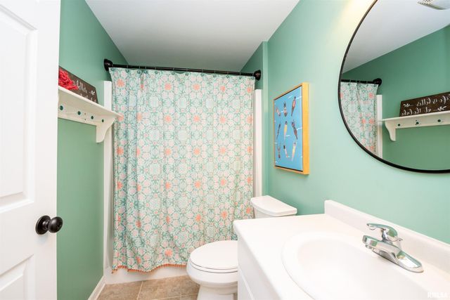 84 WALNUT Court, Dahinda, IL 61428