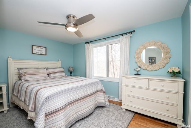 84 WALNUT Court, Dahinda, IL 61428