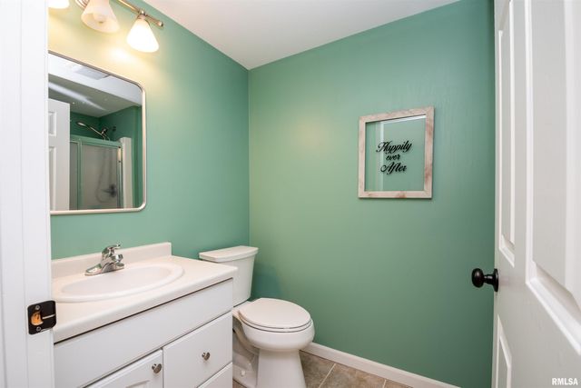 84 WALNUT Court, Dahinda, IL 61428