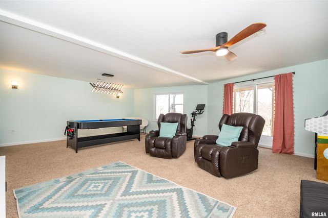 84 WALNUT Court, Dahinda, IL 61428