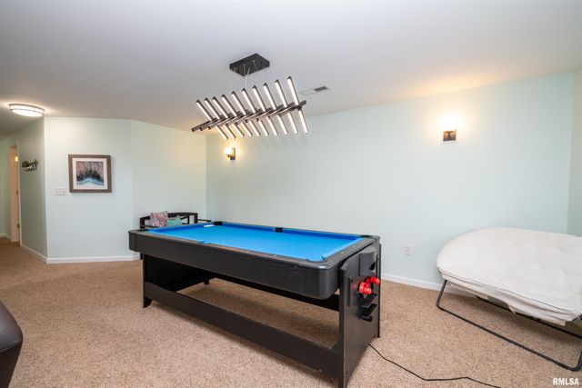 84 WALNUT Court, Dahinda, IL 61428