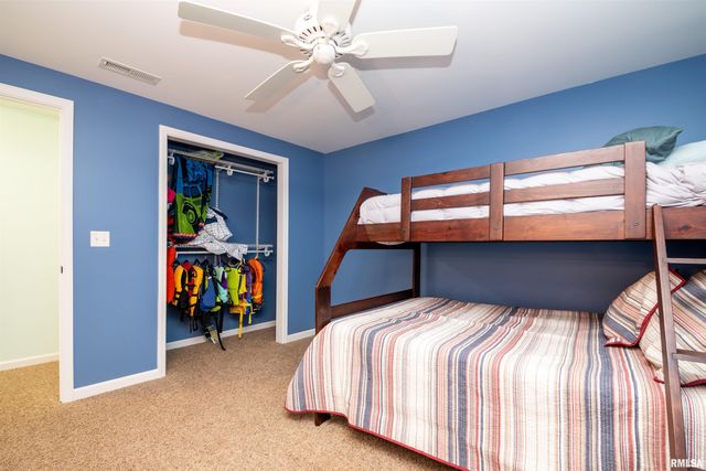 84 WALNUT Court, Dahinda, IL 61428