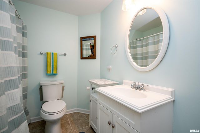 84 WALNUT Court, Dahinda, IL 61428