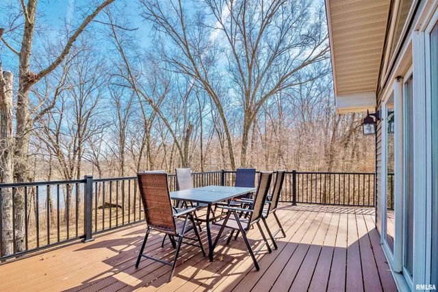 84 WALNUT Court, Dahinda, IL 61428