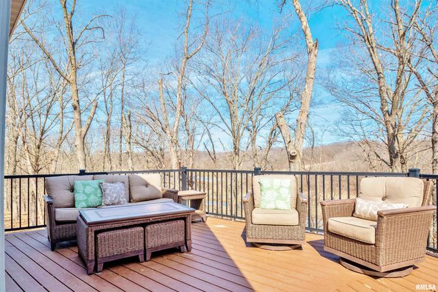 84 WALNUT Court, Dahinda, IL 61428