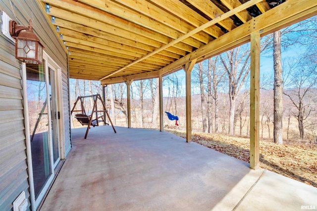 84 WALNUT Court, Dahinda, IL 61428