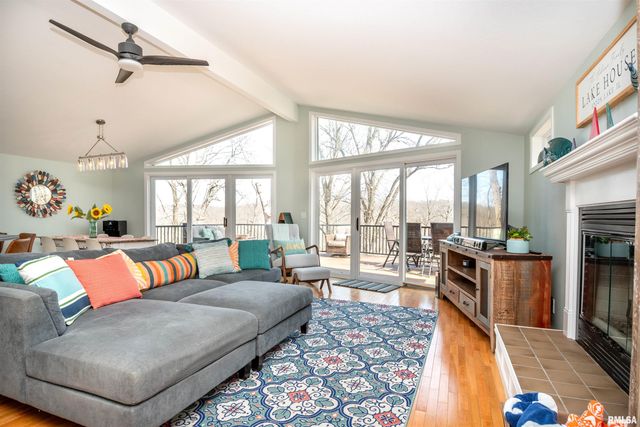 84 WALNUT Court, Dahinda, IL 61428