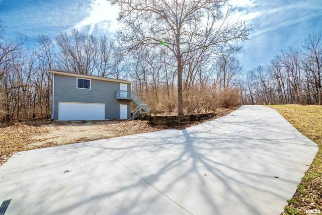 84 WALNUT Court, Dahinda, IL 61428