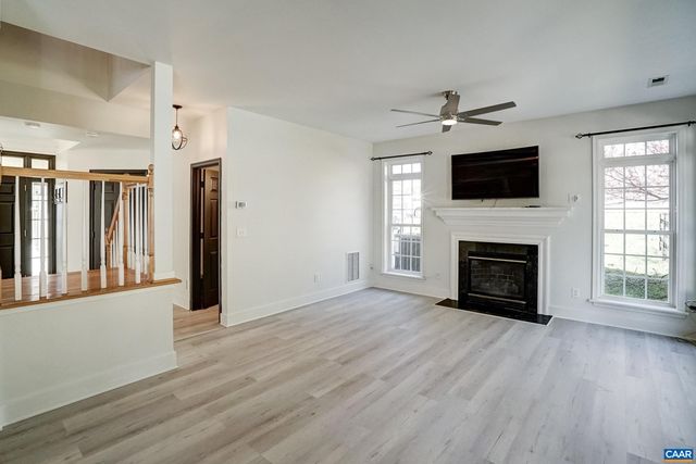 145 GRAYROCK DR, Crozet, VA 22932