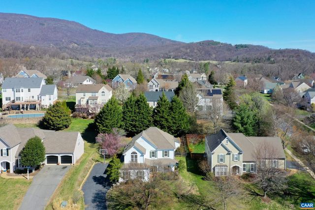 145 GRAYROCK DR, Crozet, VA 22932