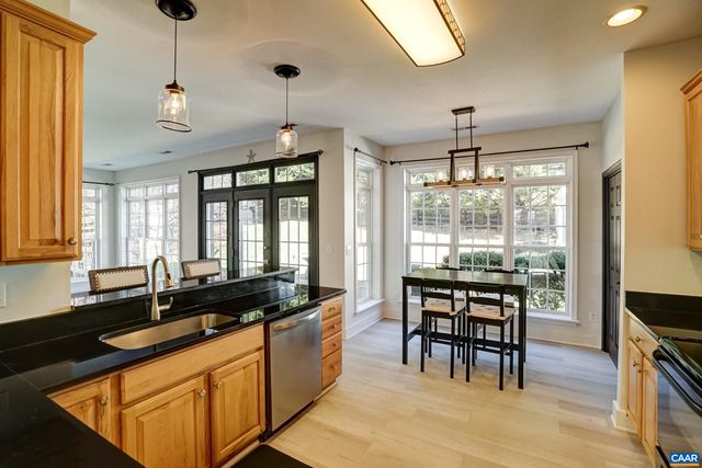 145 GRAYROCK DR, Crozet, VA 22932