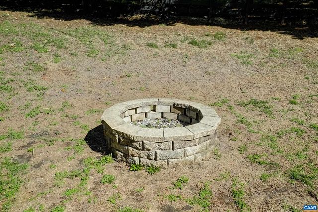 145 GRAYROCK DR, Crozet, VA 22932