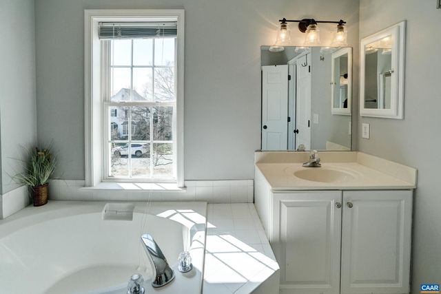 145 GRAYROCK DR, Crozet, VA 22932