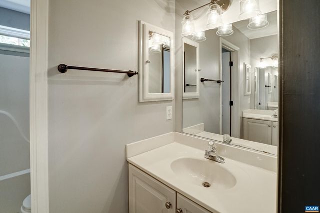 145 GRAYROCK DR, Crozet, VA 22932