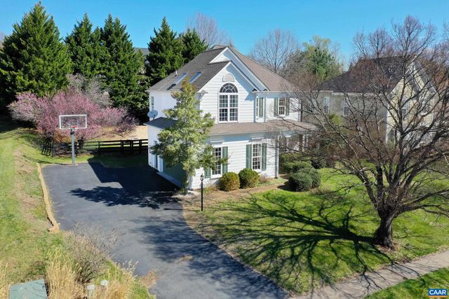 145 GRAYROCK DR, Crozet, VA 22932