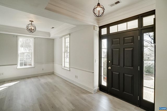 145 GRAYROCK DR, Crozet, VA 22932