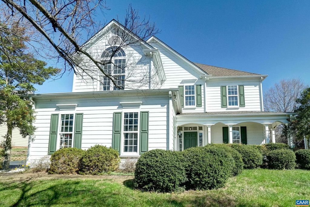 145 GRAYROCK DR, Crozet, VA 22932