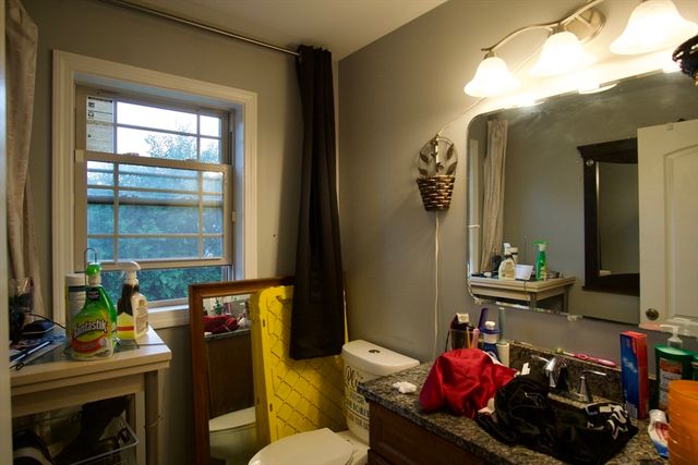 1289 Bay St., Springfield, MA 01109
