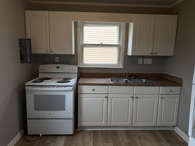 18852 Indian, Redford, MI 48240