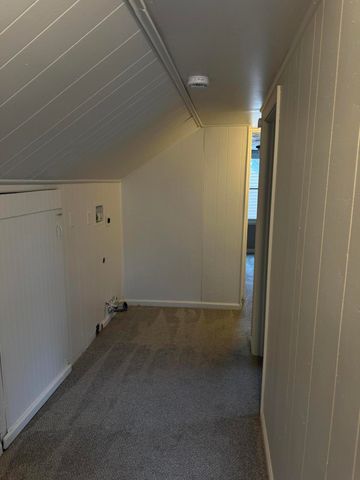 18852 Indian, Redford, MI 48240