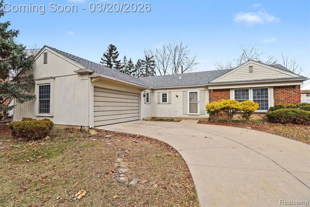 35590 Hatherly Place, Sterling Heights, MI 48310