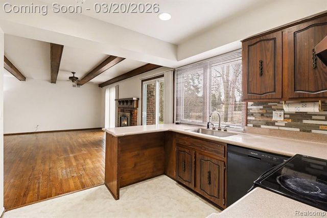 35590 Hatherly Place, Sterling Heights, MI 48310