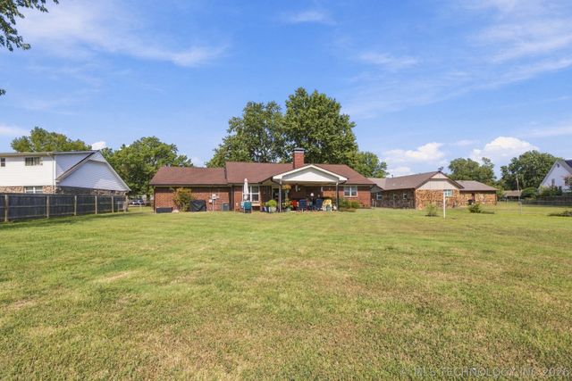 715 W Utica Street, Broken Arrow, OK 74011