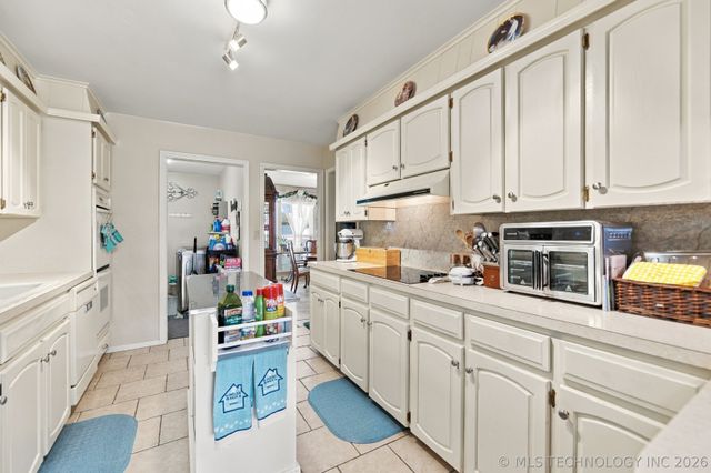 715 W Utica Street, Broken Arrow, OK 74011