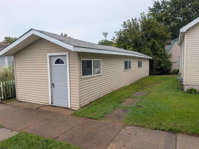 624 State Street, Cedar Falls, IA 50613