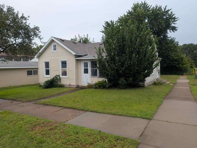 624 State Street, Cedar Falls, IA 50613