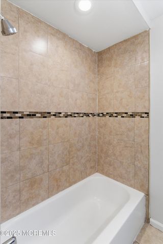 17 Walter Drive, Jackson, NJ 08527