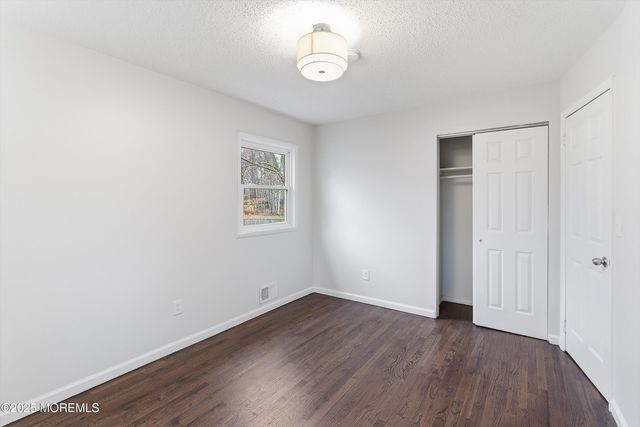 17 Walter Drive, Jackson, NJ 08527